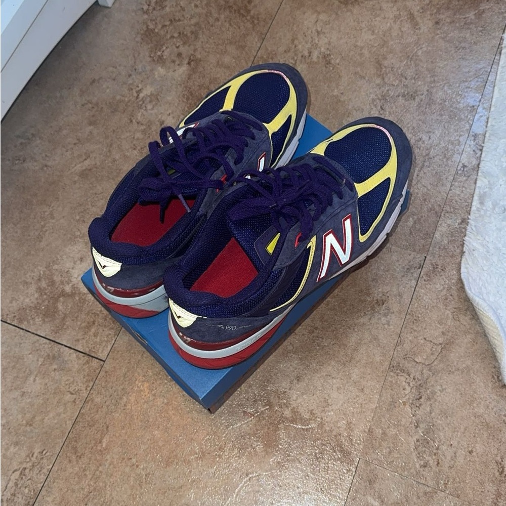 New Balance 990v5
Virtual Violet First Light